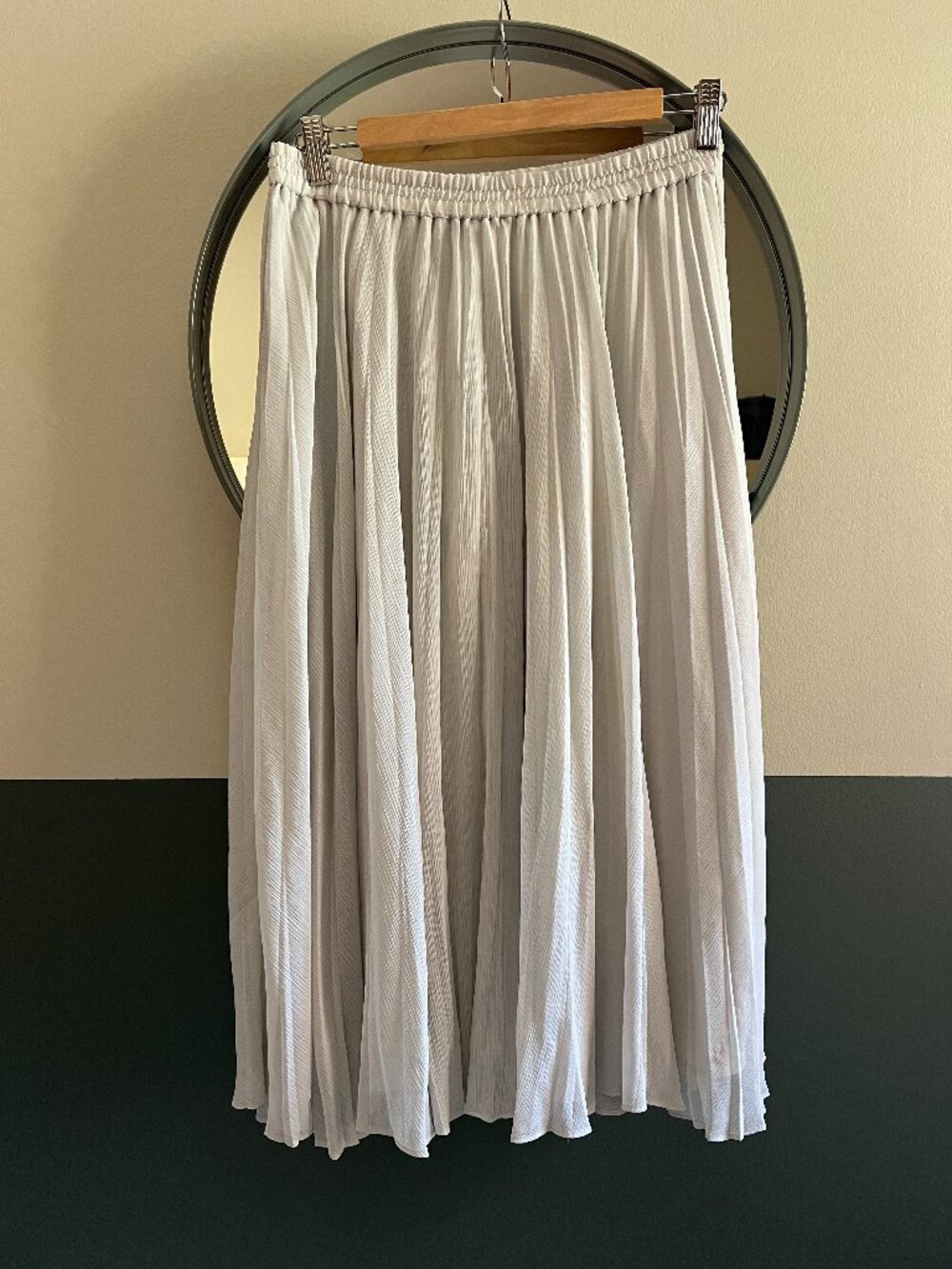 Pleated Midi Skirt – M – Club Monaco